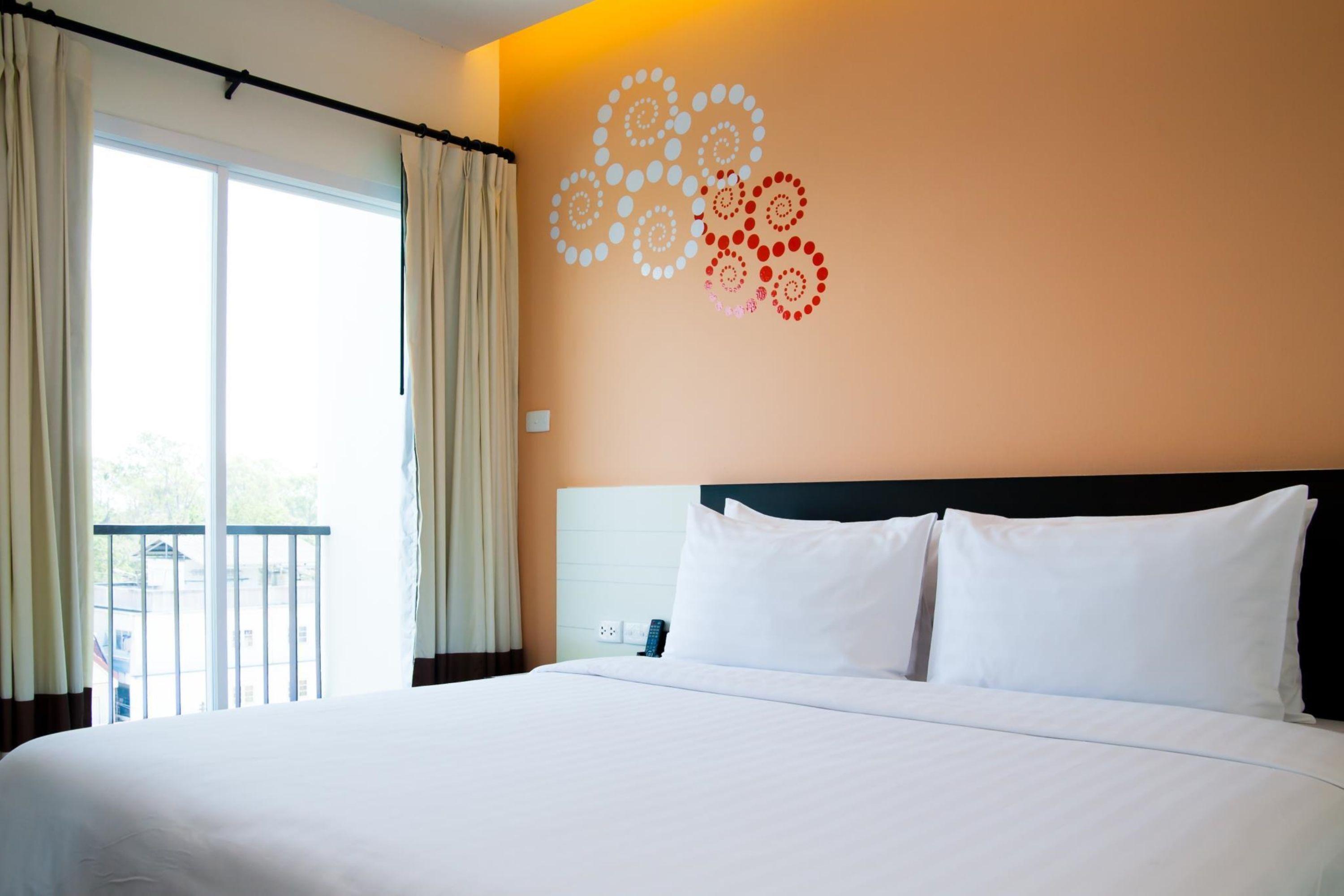 Phavina Hotel Rayong Sha Extra Plus Exterior photo