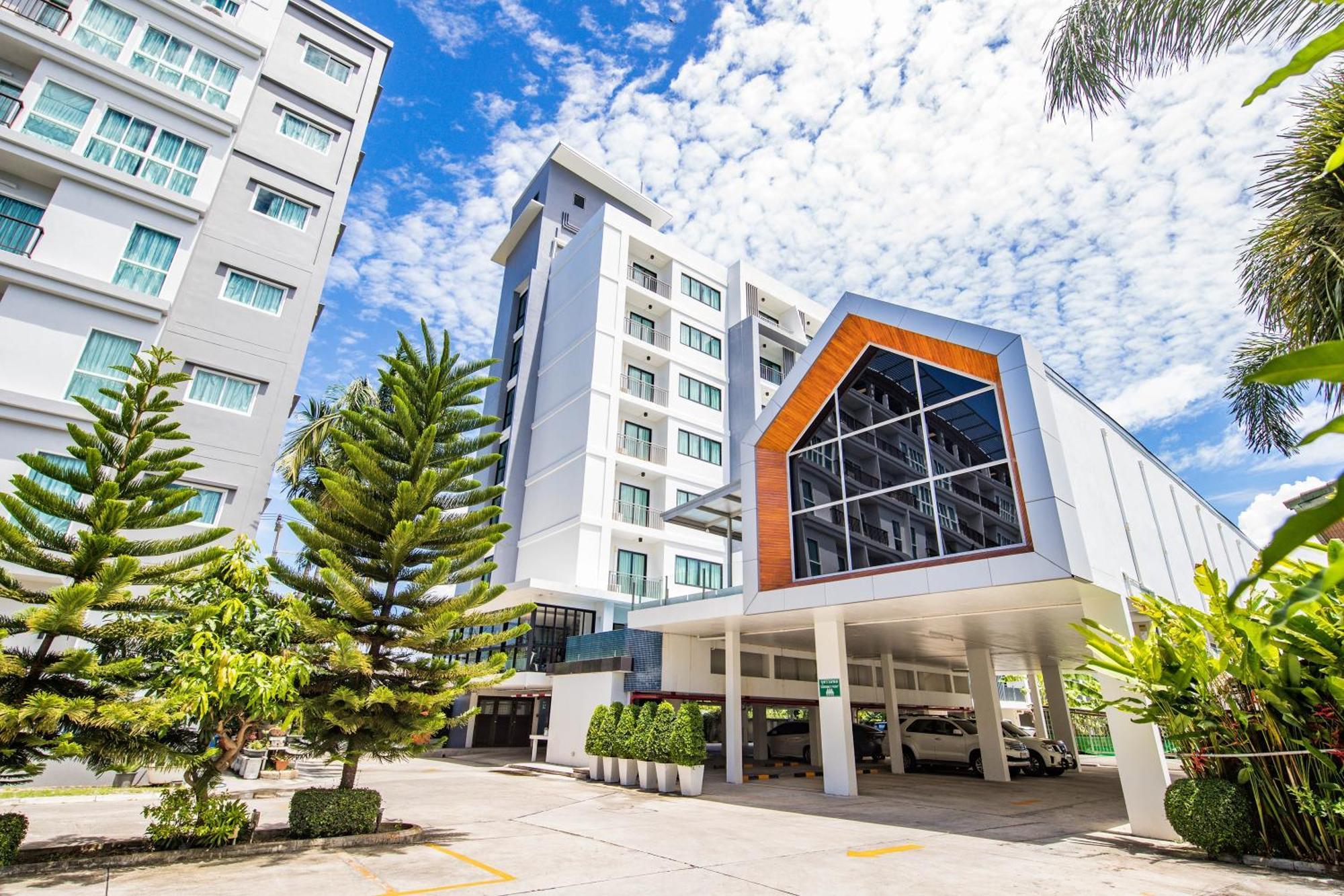 Phavina Hotel Rayong Sha Extra Plus Exterior photo